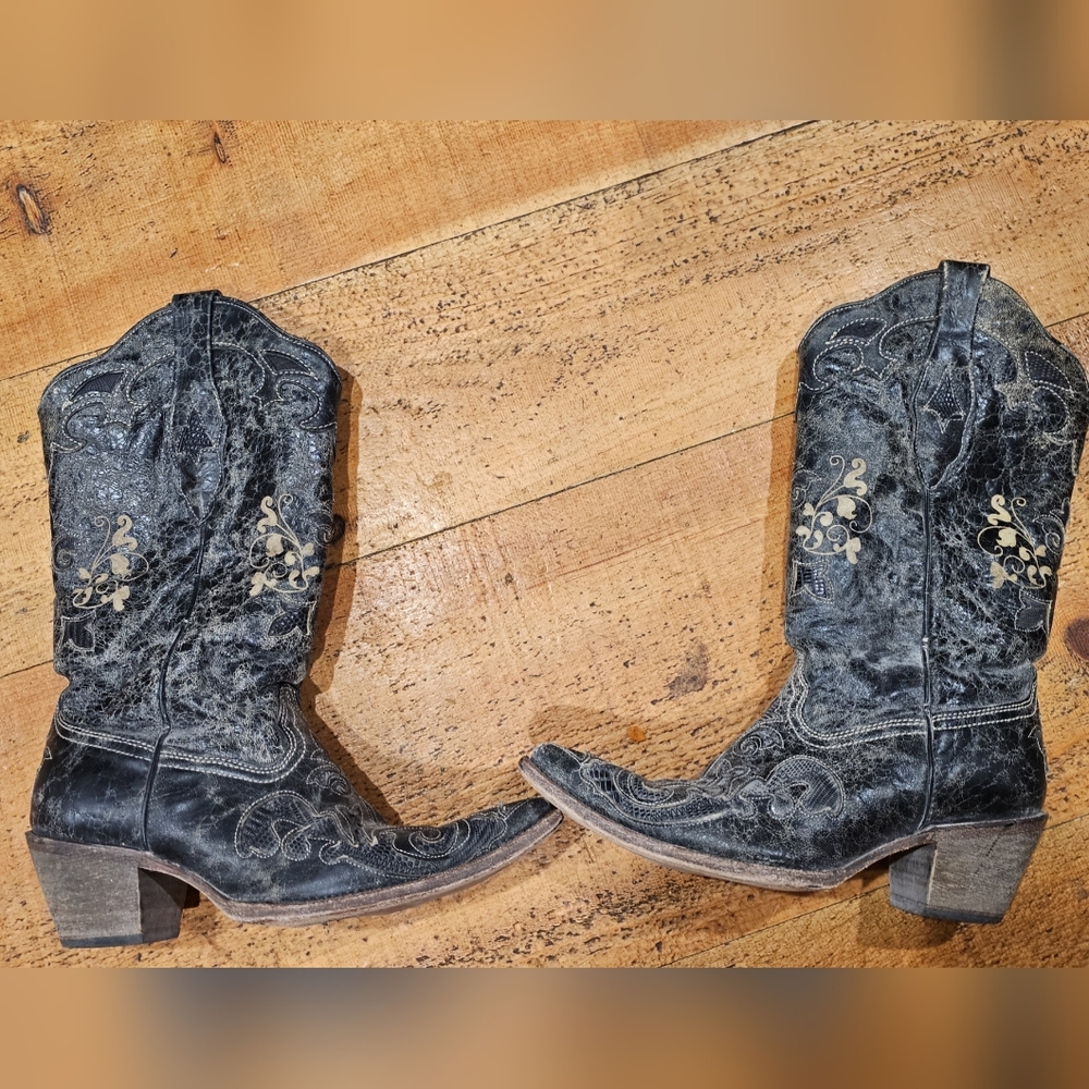 Black Western Boots